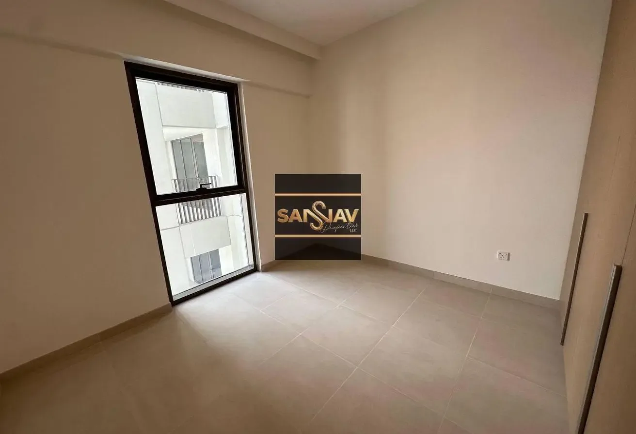 Multiple Cheques | Private Beach Access | High floor