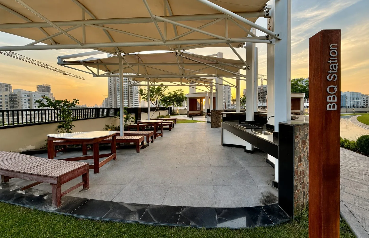 High Floor Furnished Studio | Miracle Garden Views