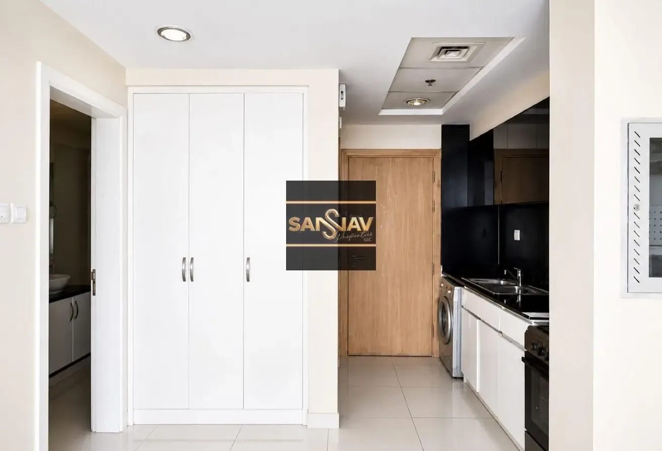 Spacious Studio in Business Bay