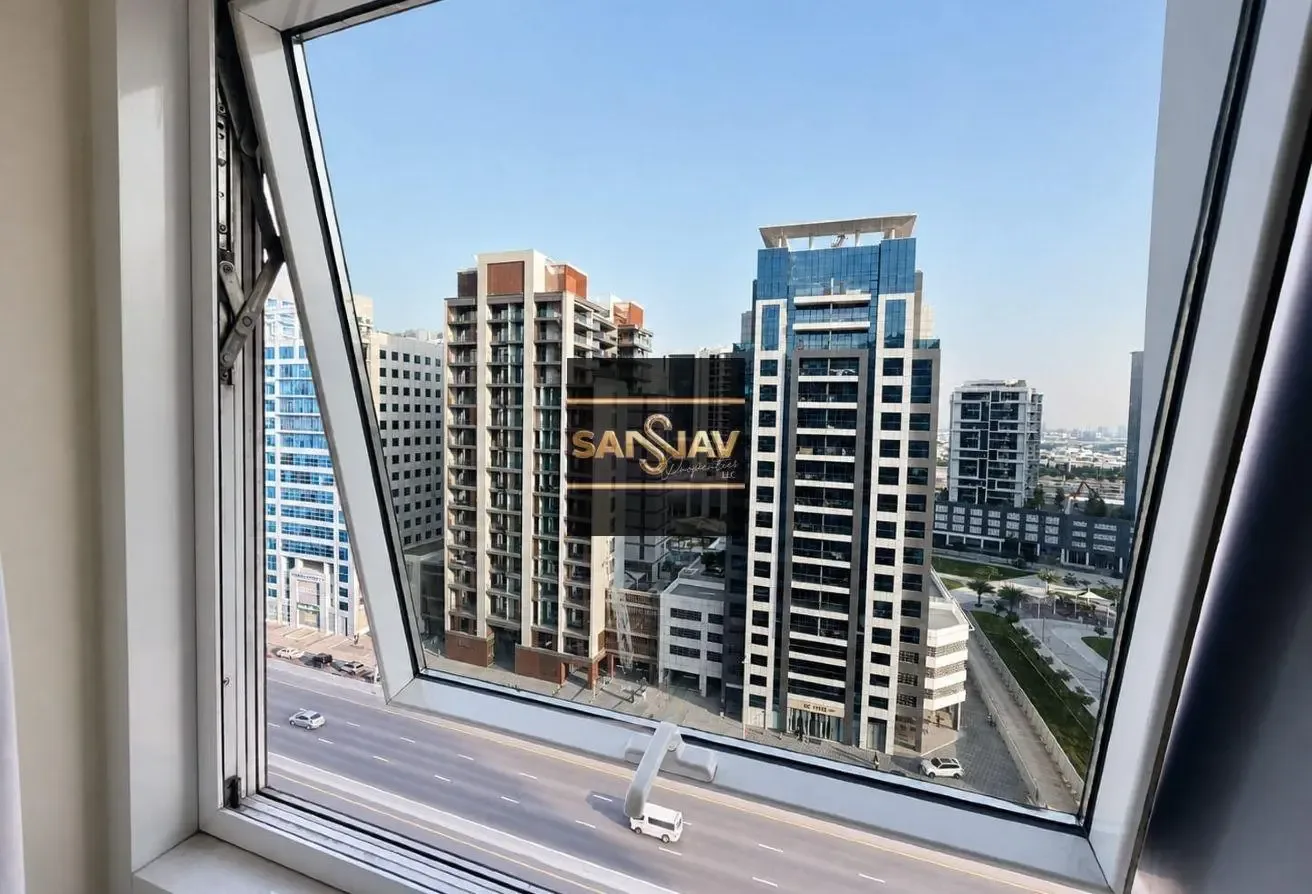 Spacious Studio in Business Bay