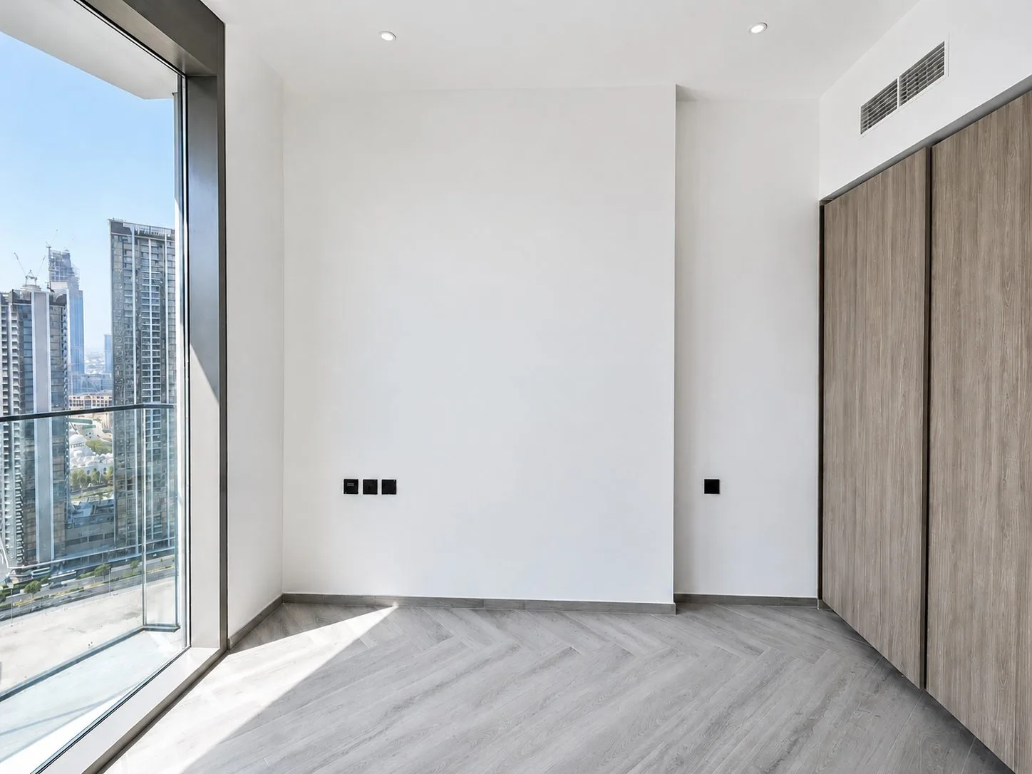 High-Floor 1BR | Canal Views | Ready to Move In