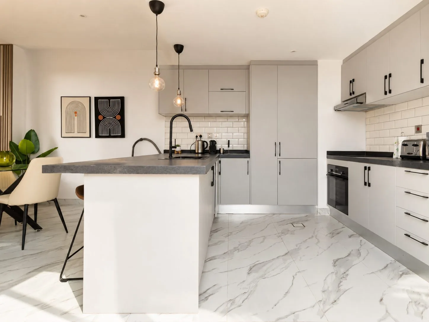Flexible payment options / Furnished / Vacant